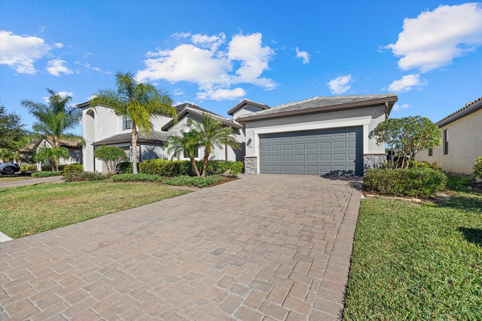 Image 39 of 43 For 707 Fire Bush Court