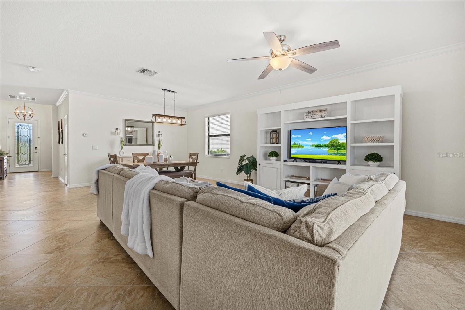 Image 5 of 43 For 707 Fire Bush Court