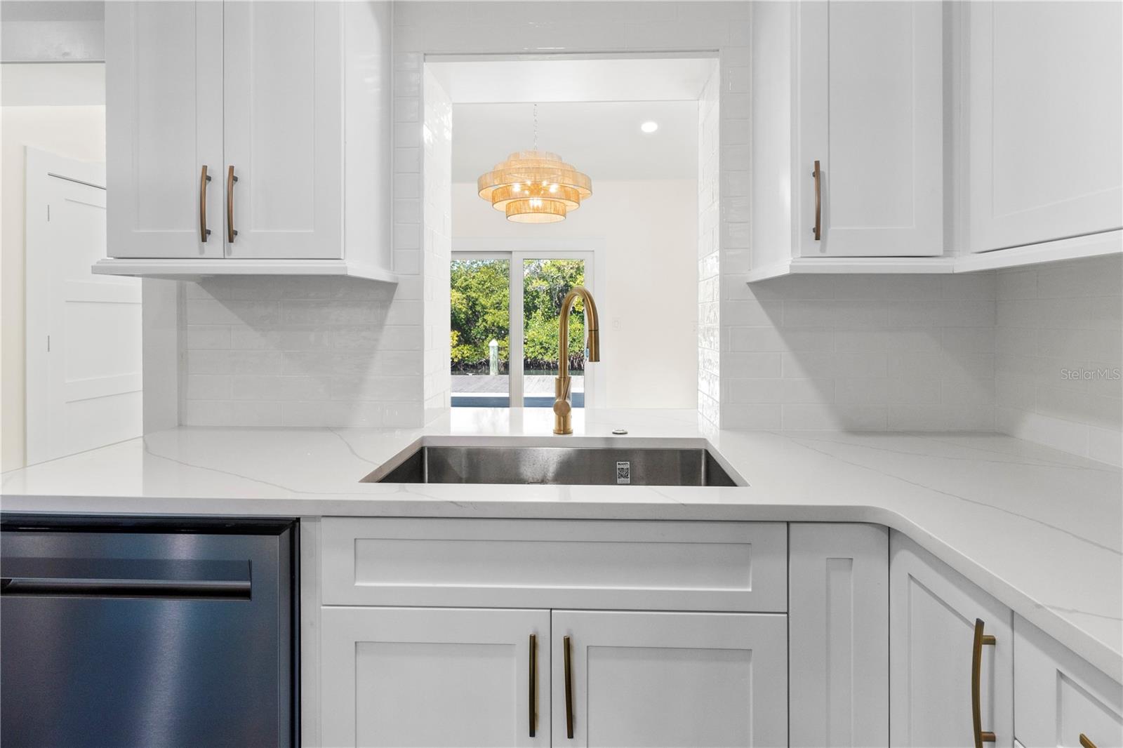 Image 14 of 43 For 518 56th Street