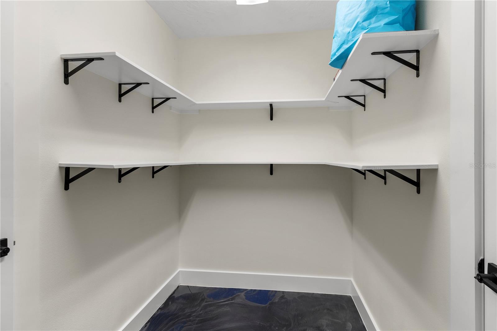 Image 28 of 43 For 518 56th Street