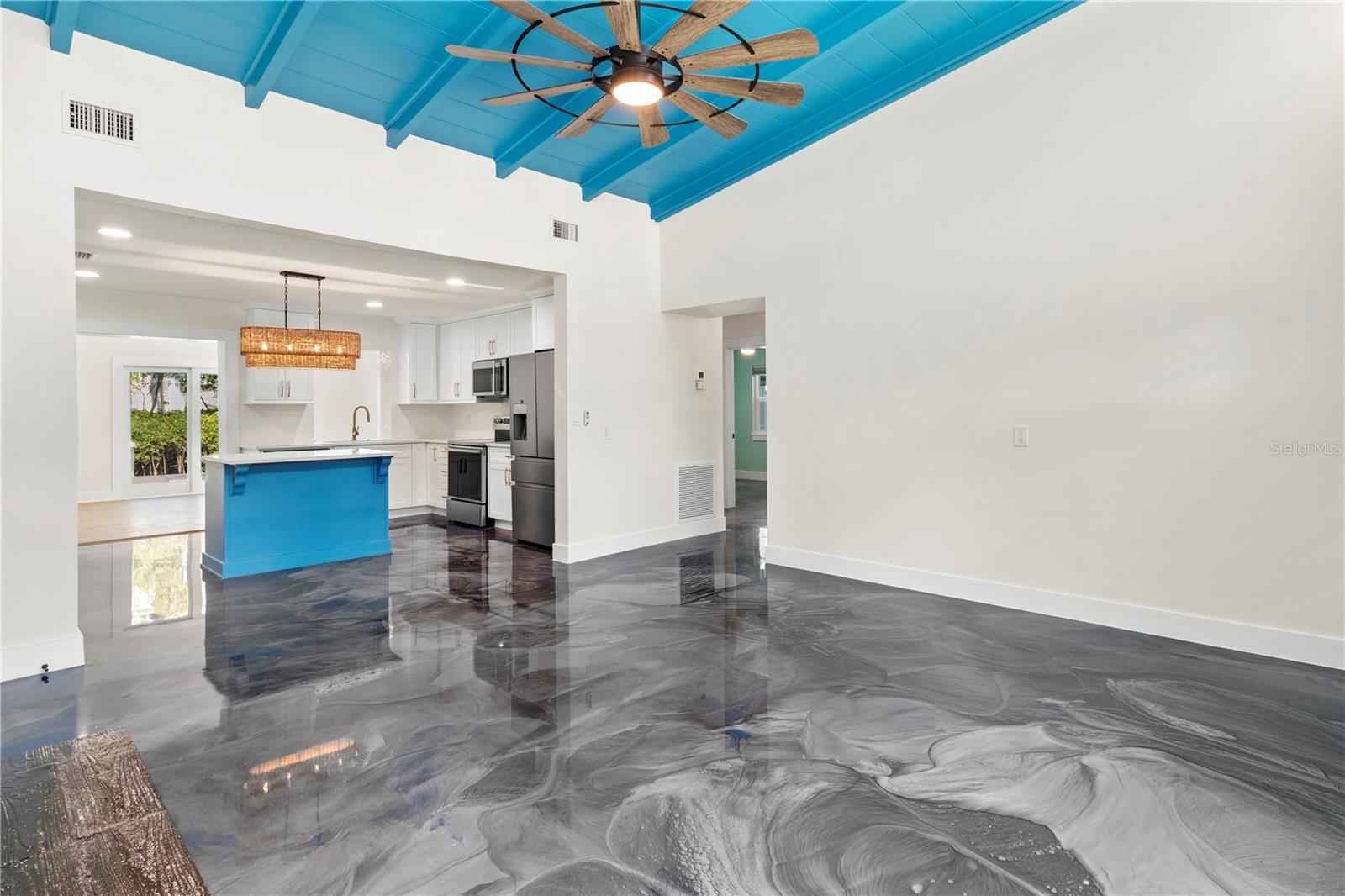 Image 7 of 43 For 518 56th Street