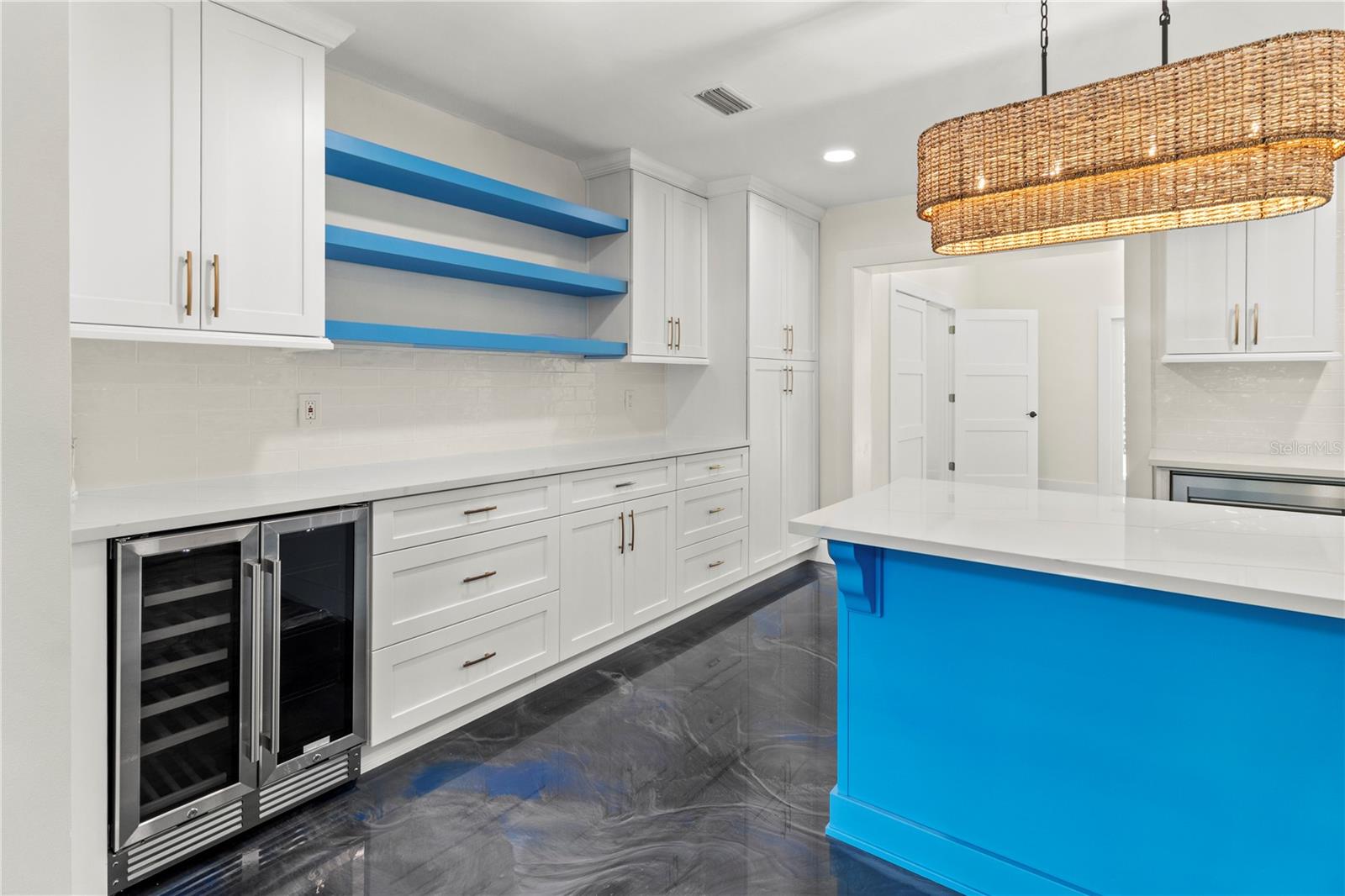 Image 9 of 43 For 518 56th Street