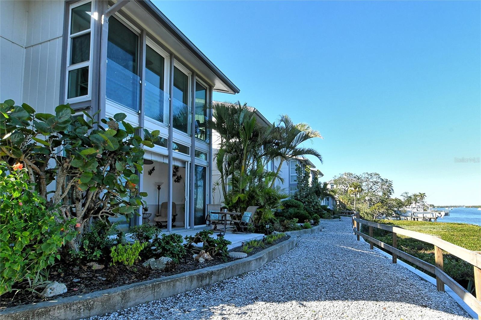 Image 35 of 77 For 6047 Peppertree Way 224