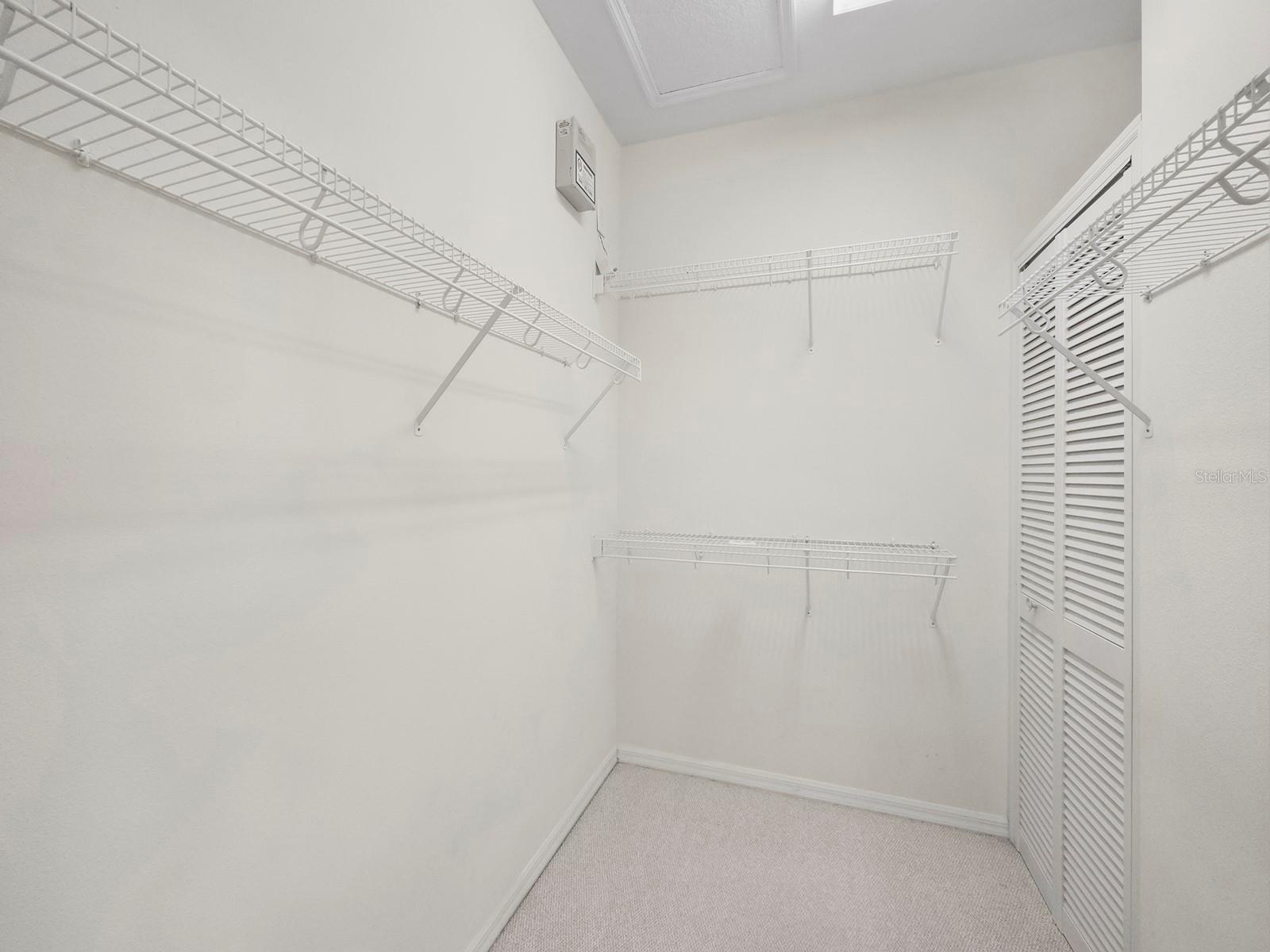 Image 22 of 45 For 6127 Aviary Court