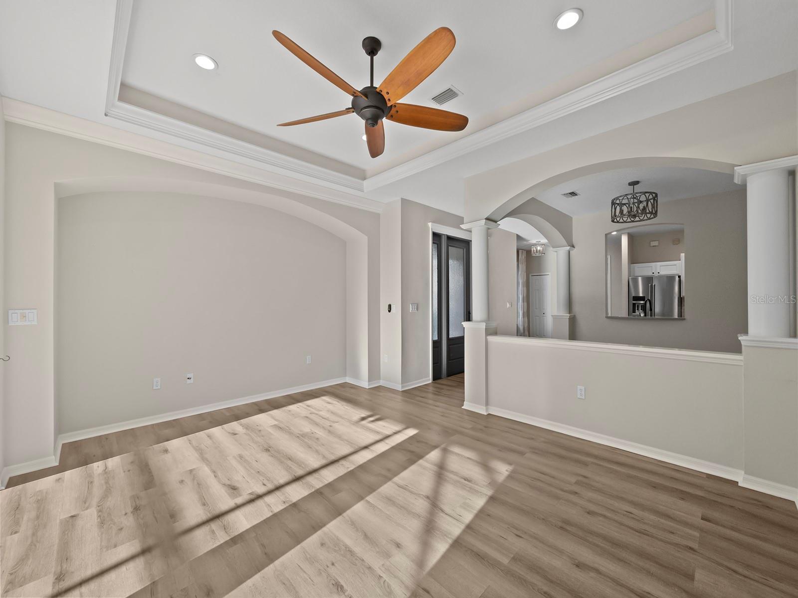 Image 4 of 45 For 6127 Aviary Court