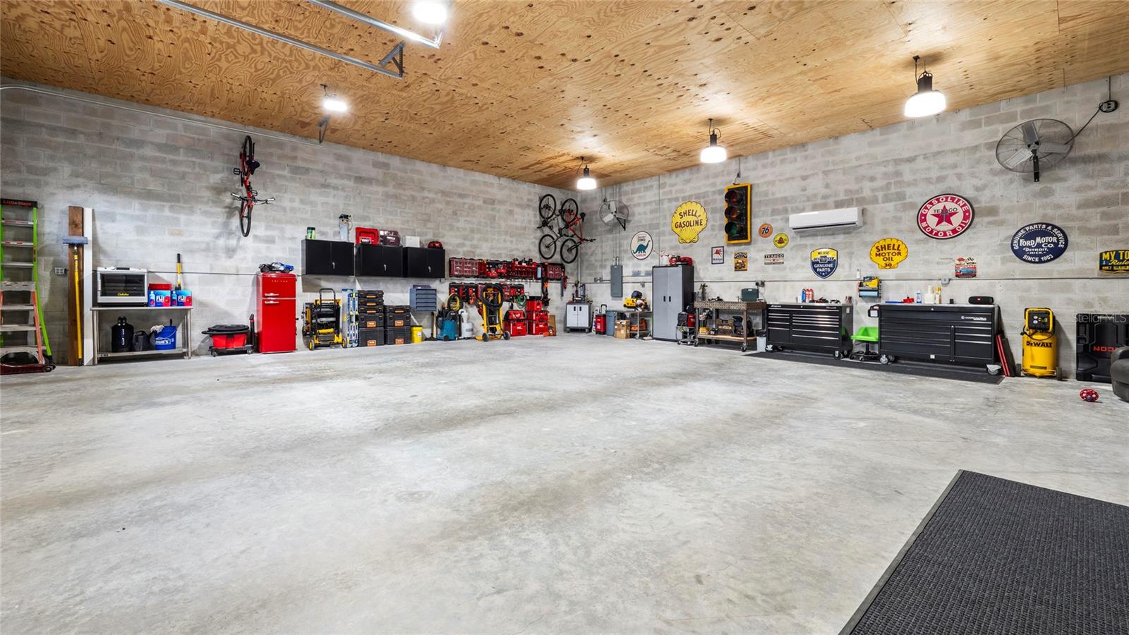 Image 33 of 42 For 1161 22nd Avenue Ne