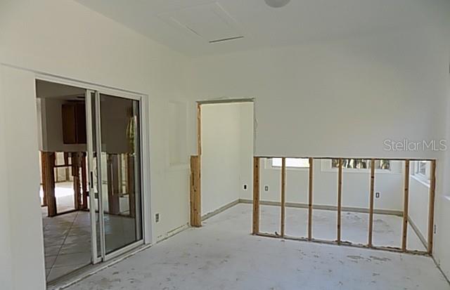 Image 4 of 54 For 651 Jungle Queen Way