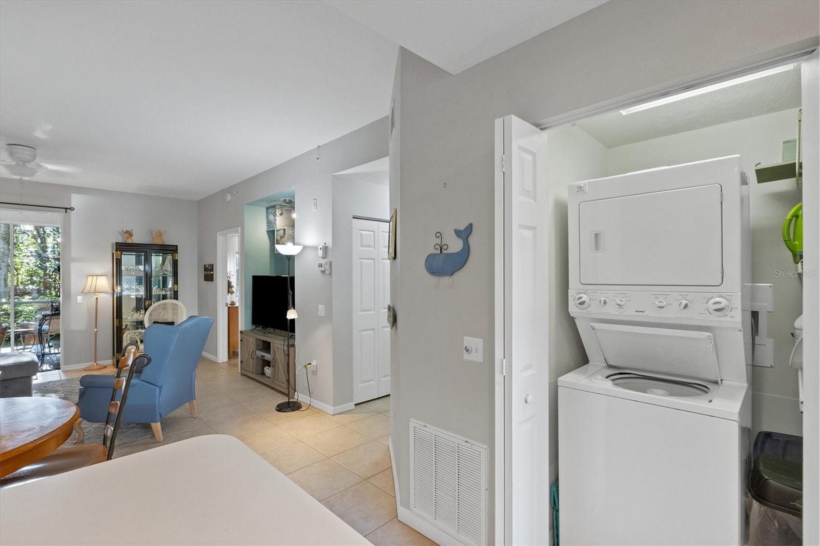 Image 18 of 24 For 4210 Breezeway Boulevard 415