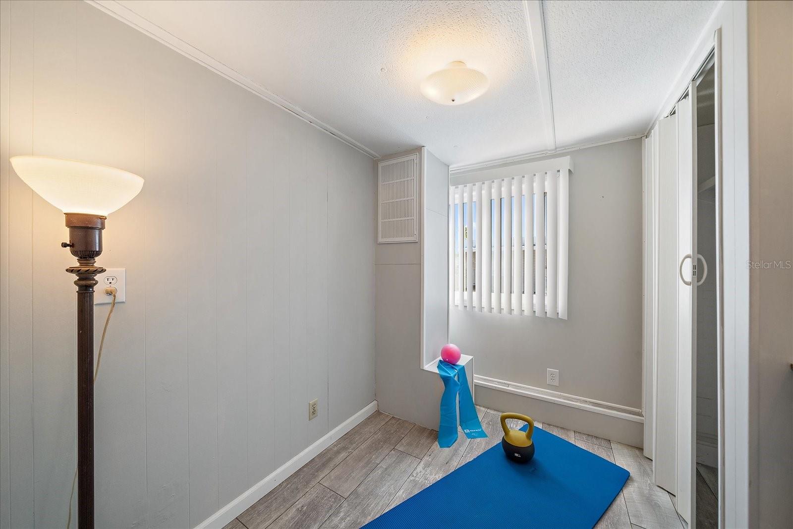 Image 16 of 24 For 84 Del Rio Drive