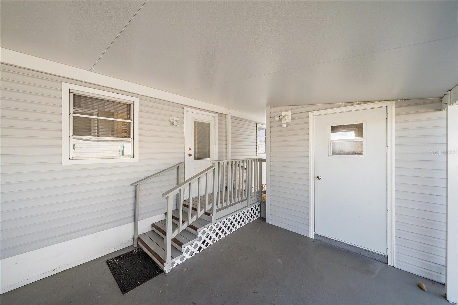 Image 21 of 24 For 84 Del Rio Drive