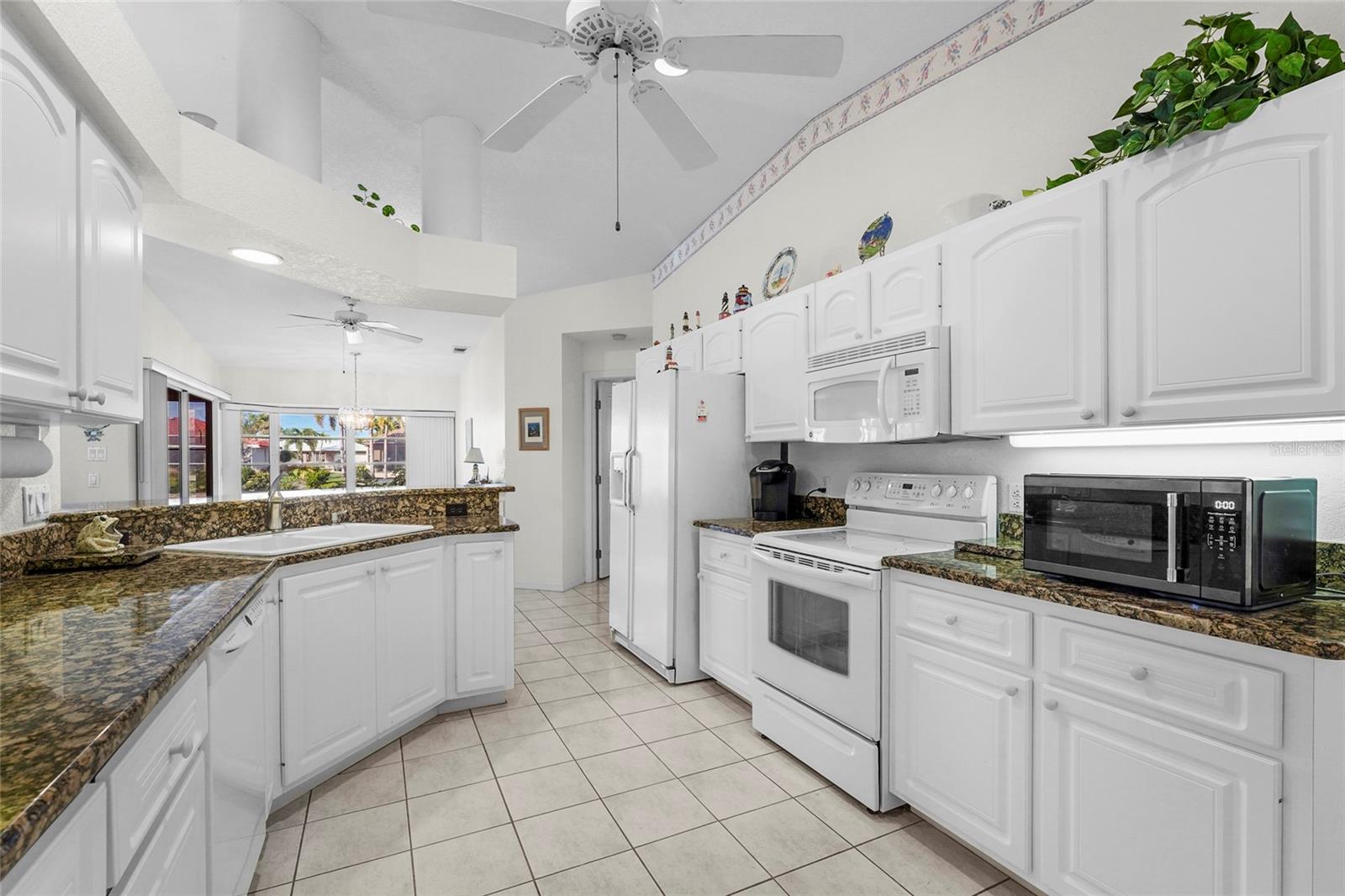 Image 20 of 56 For 1018 Francesca Court