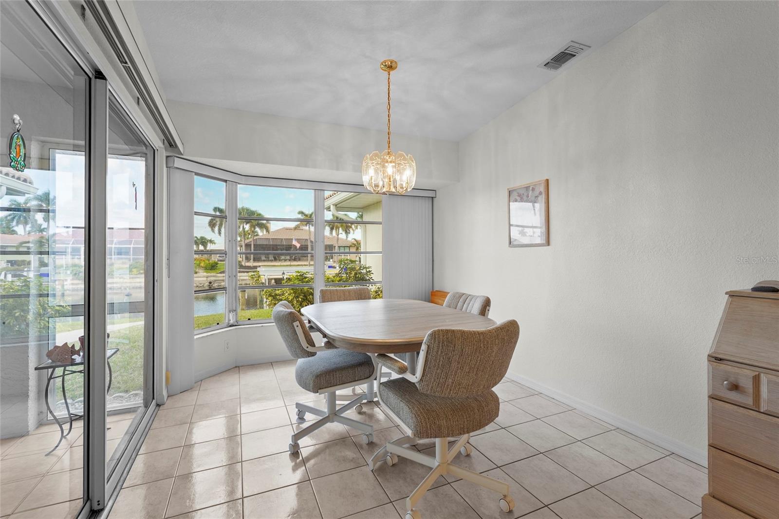 Image 26 of 56 For 1018 Francesca Court