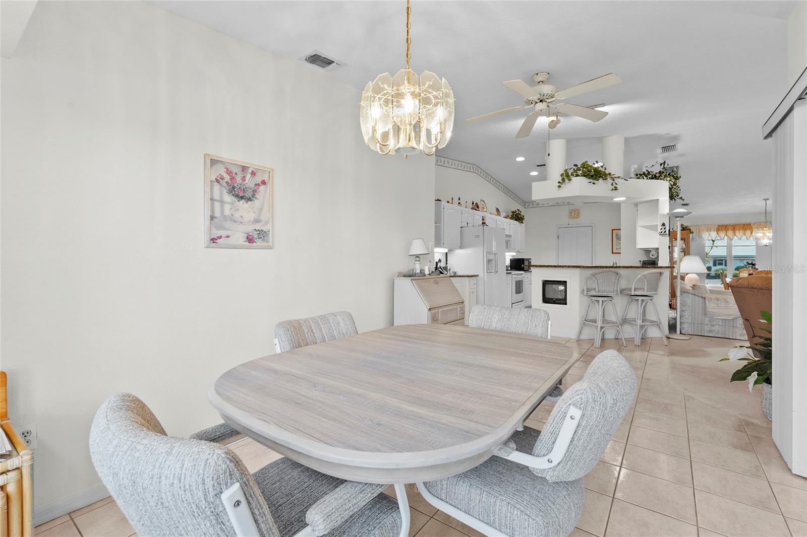 Image 27 of 56 For 1018 Francesca Court