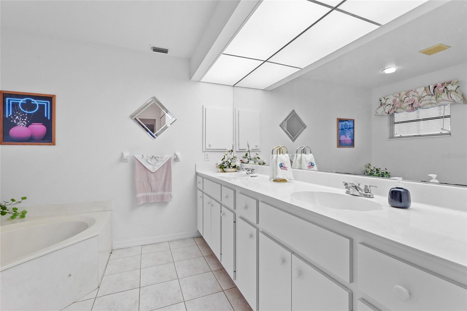 Image 31 of 56 For 1018 Francesca Court