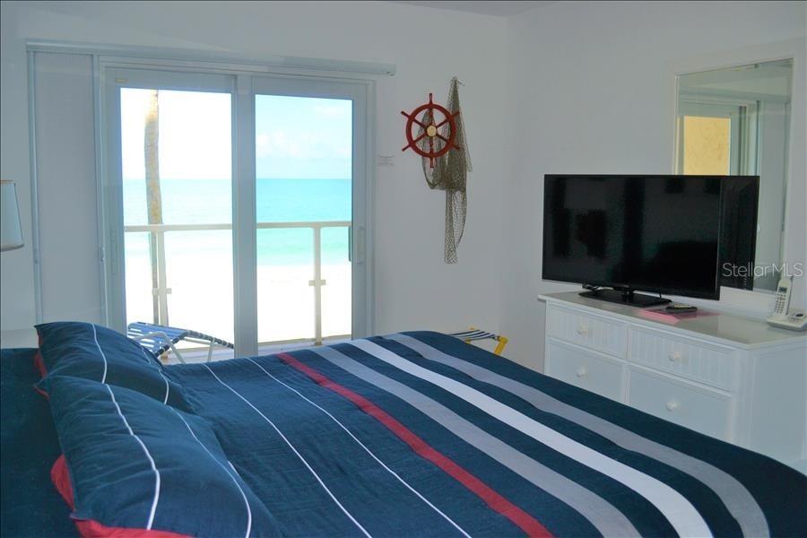 Image 11 of 15 For 2721 Gulf Of Mexico Drive 208