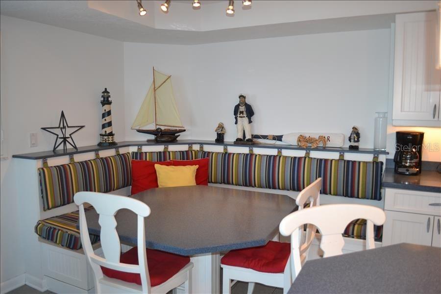 Image 8 of 15 For 2721 Gulf Of Mexico Drive 208