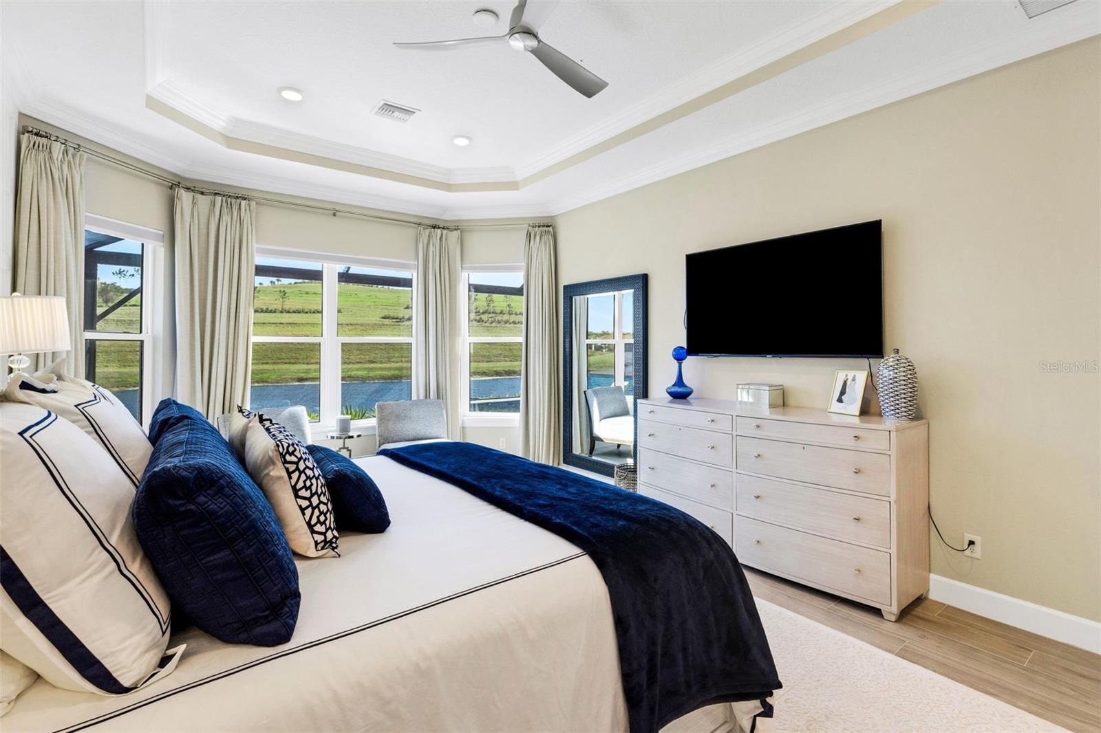 Image 33 of 96 For 6186 Grandview Hill Court