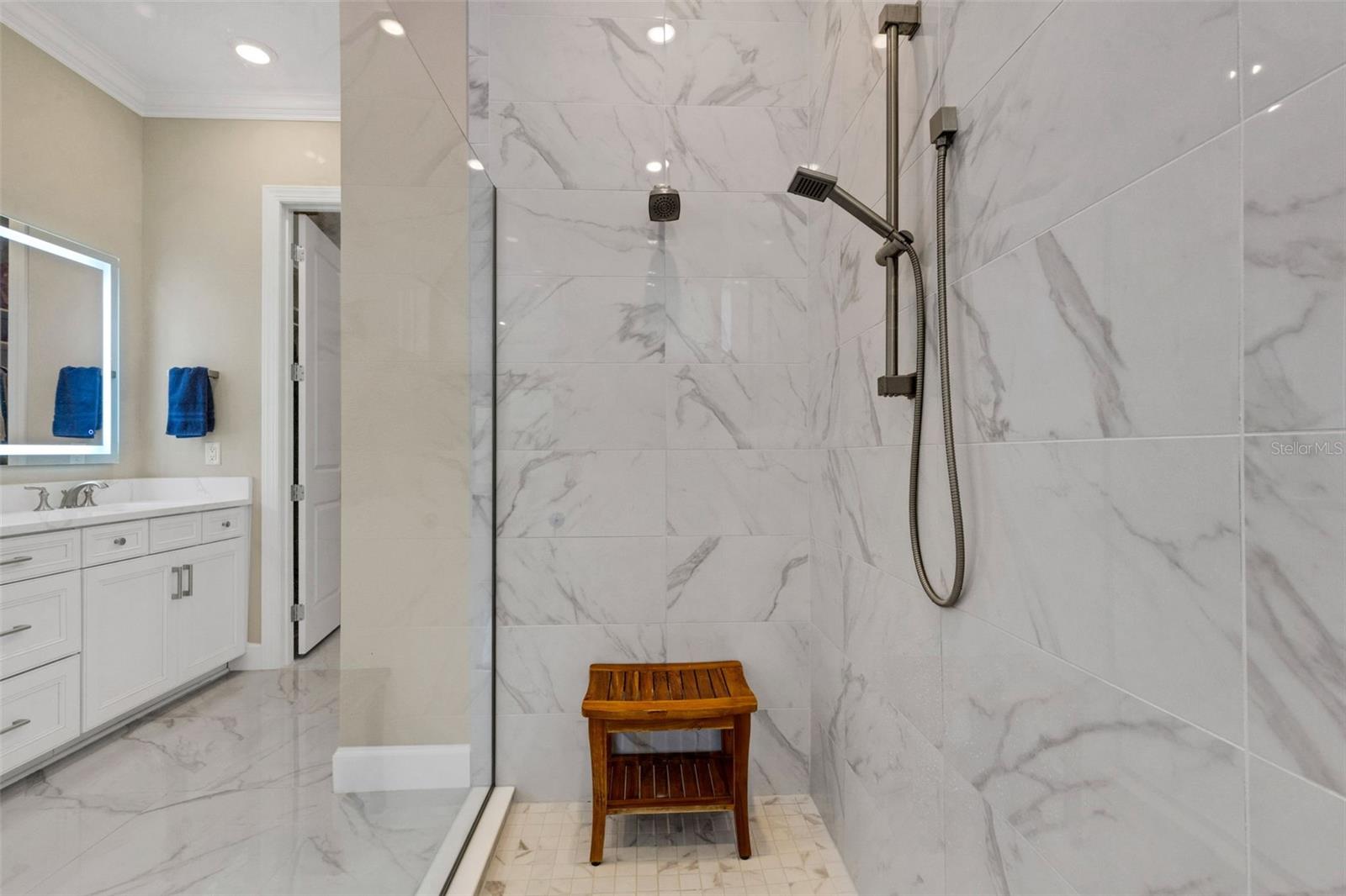 Image 41 of 96 For 6186 Grandview Hill Court