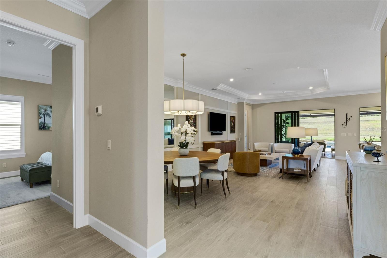 Image 8 of 96 For 6186 Grandview Hill Court