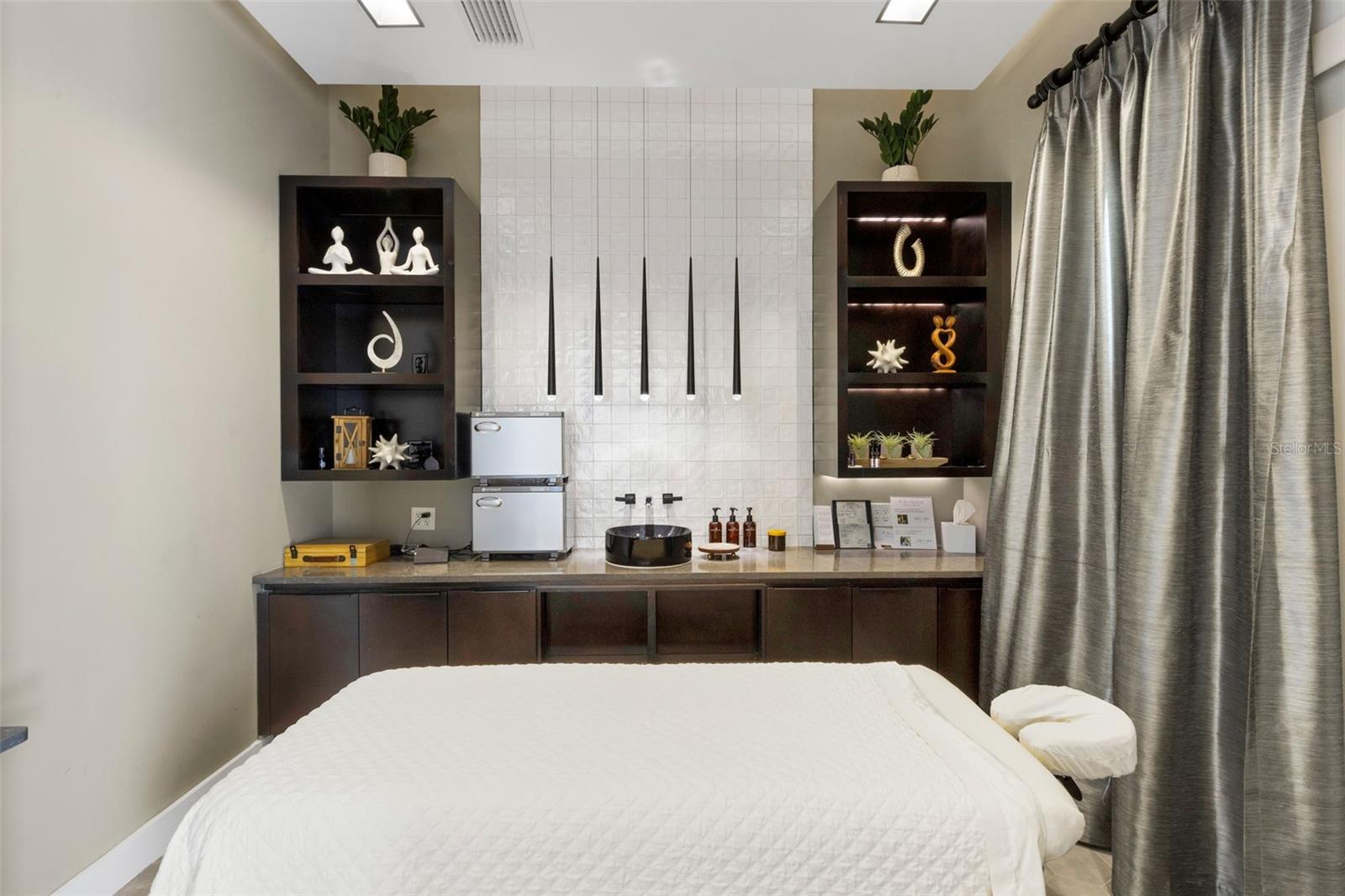 Image 91 of 96 For 6186 Grandview Hill Court