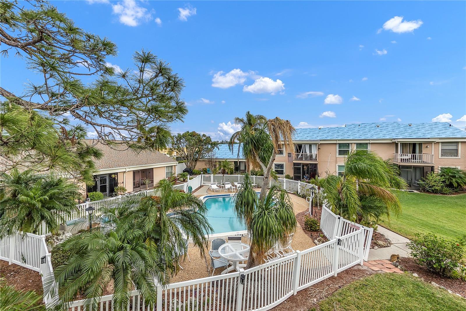 Image 10 of 37 For 6238 7th Avenue W 6238