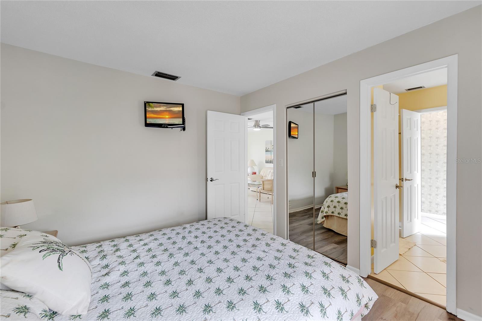 Image 24 of 37 For 6238 7th Avenue W 6238