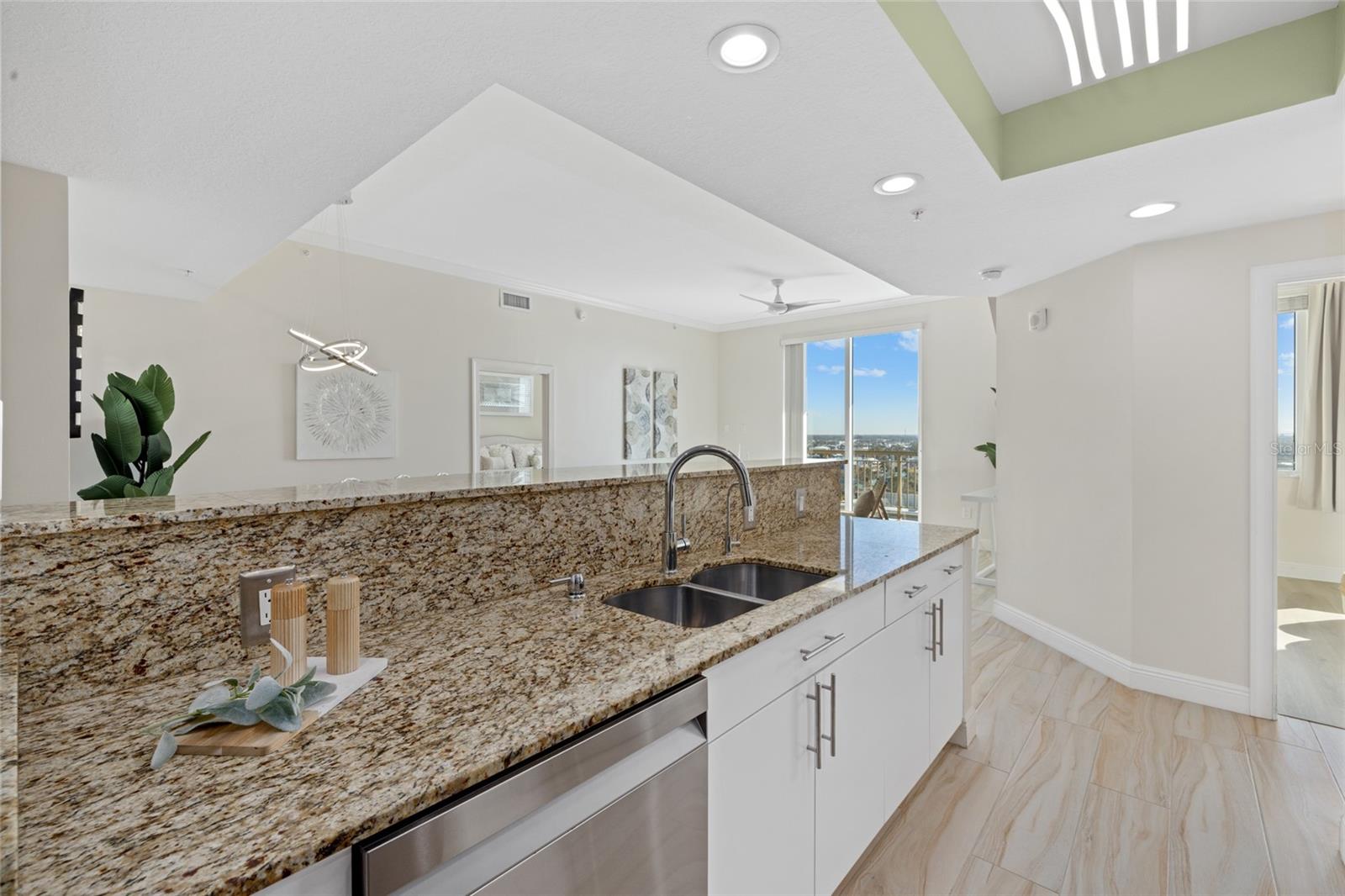 Image 15 of 79 For 800 Tamiami Trail 1512