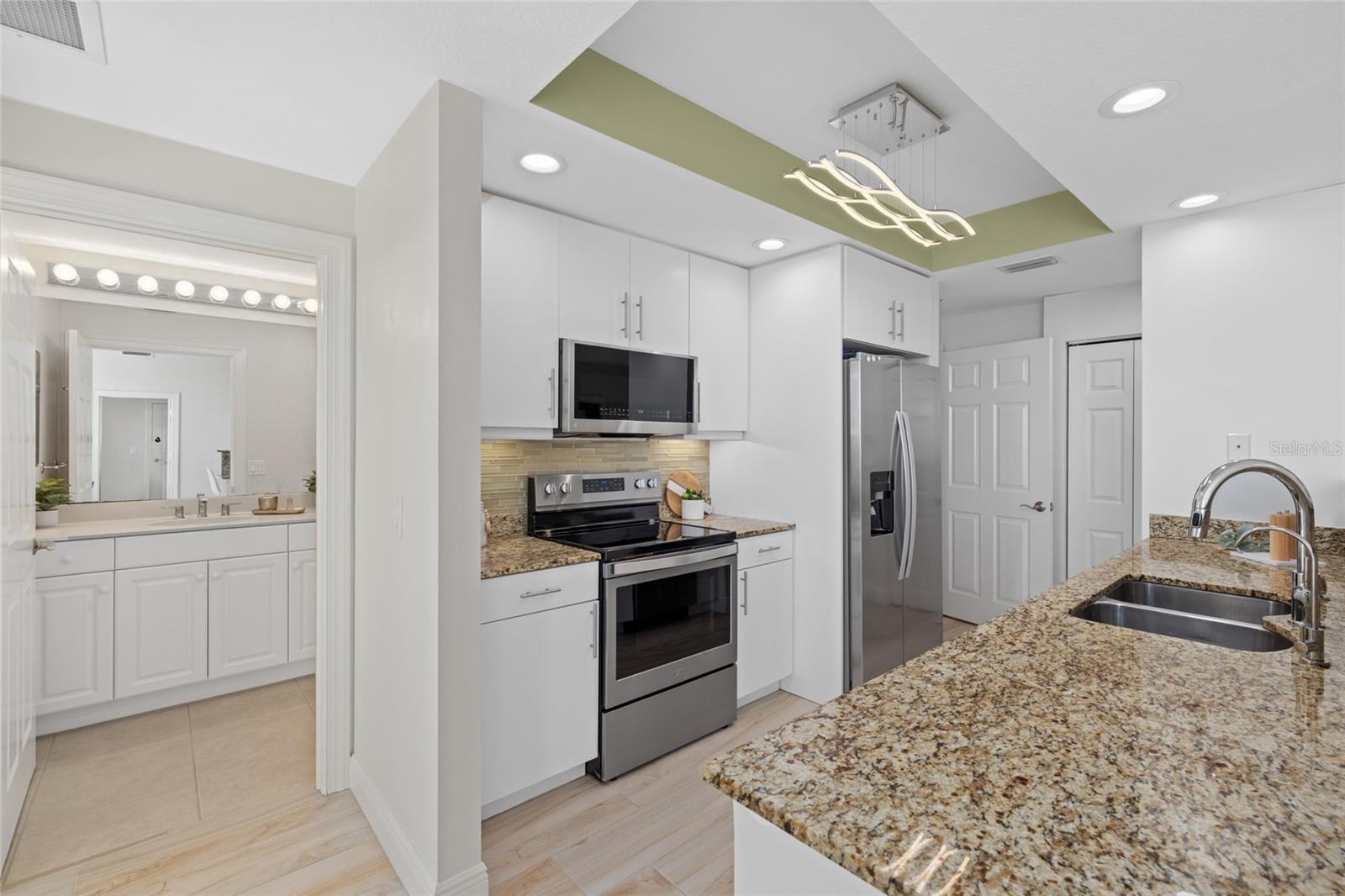 Image 17 of 79 For 800 Tamiami Trail 1512