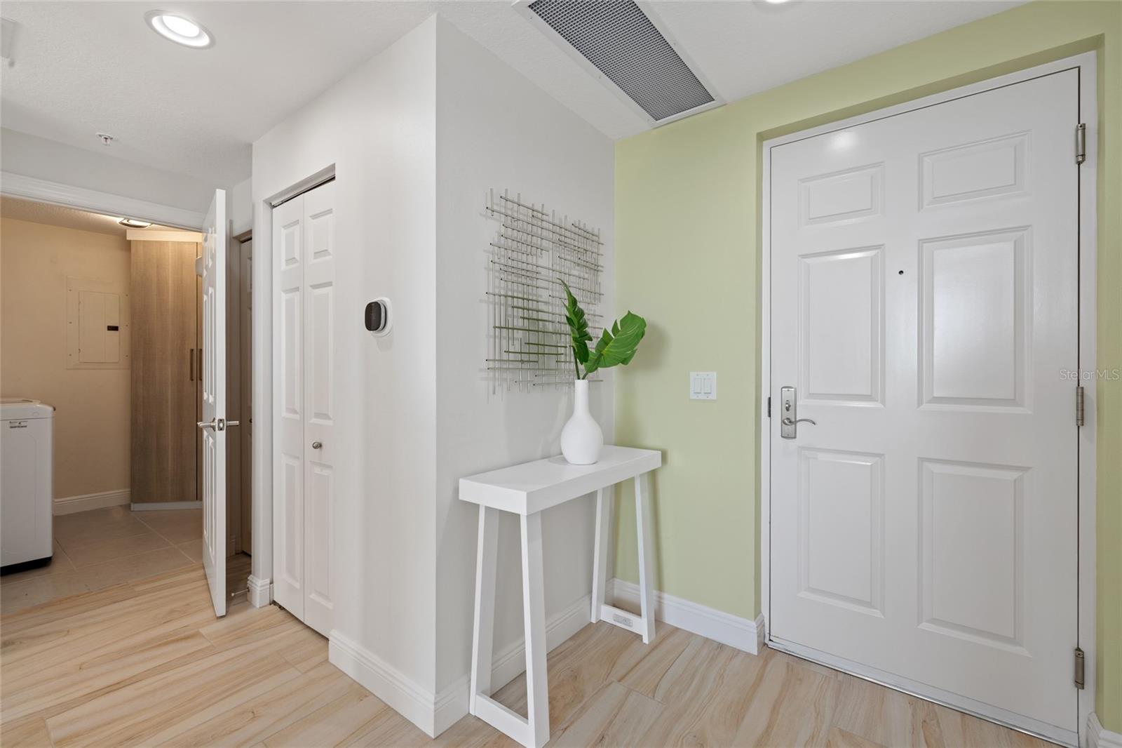 Image 19 of 79 For 800 Tamiami Trail 1512