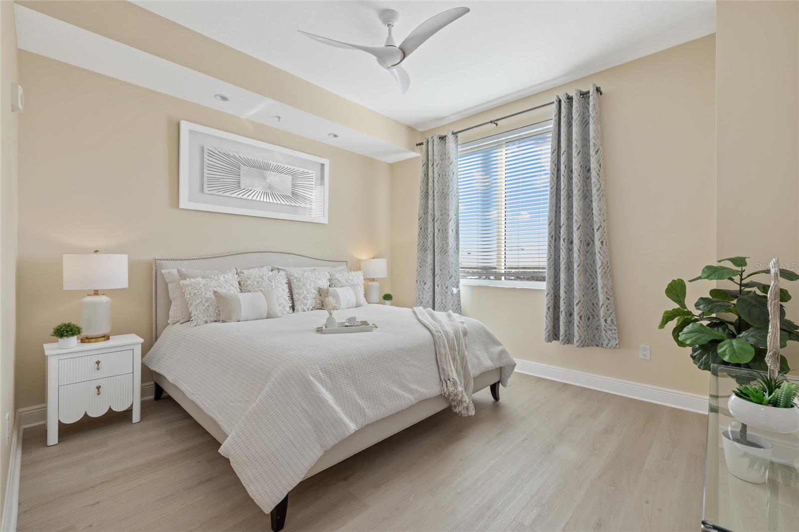 Image 21 of 79 For 800 Tamiami Trail 1512