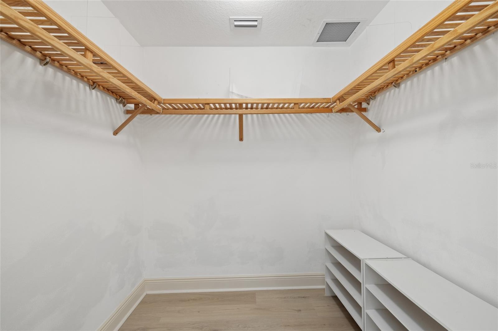 Image 24 of 79 For 800 Tamiami Trail 1512