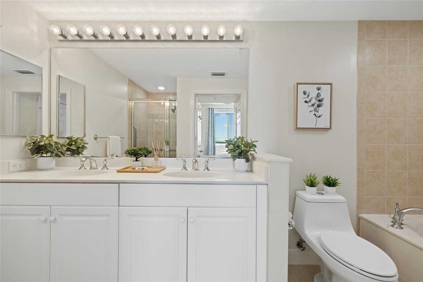 Image 25 of 79 For 800 Tamiami Trail 1512