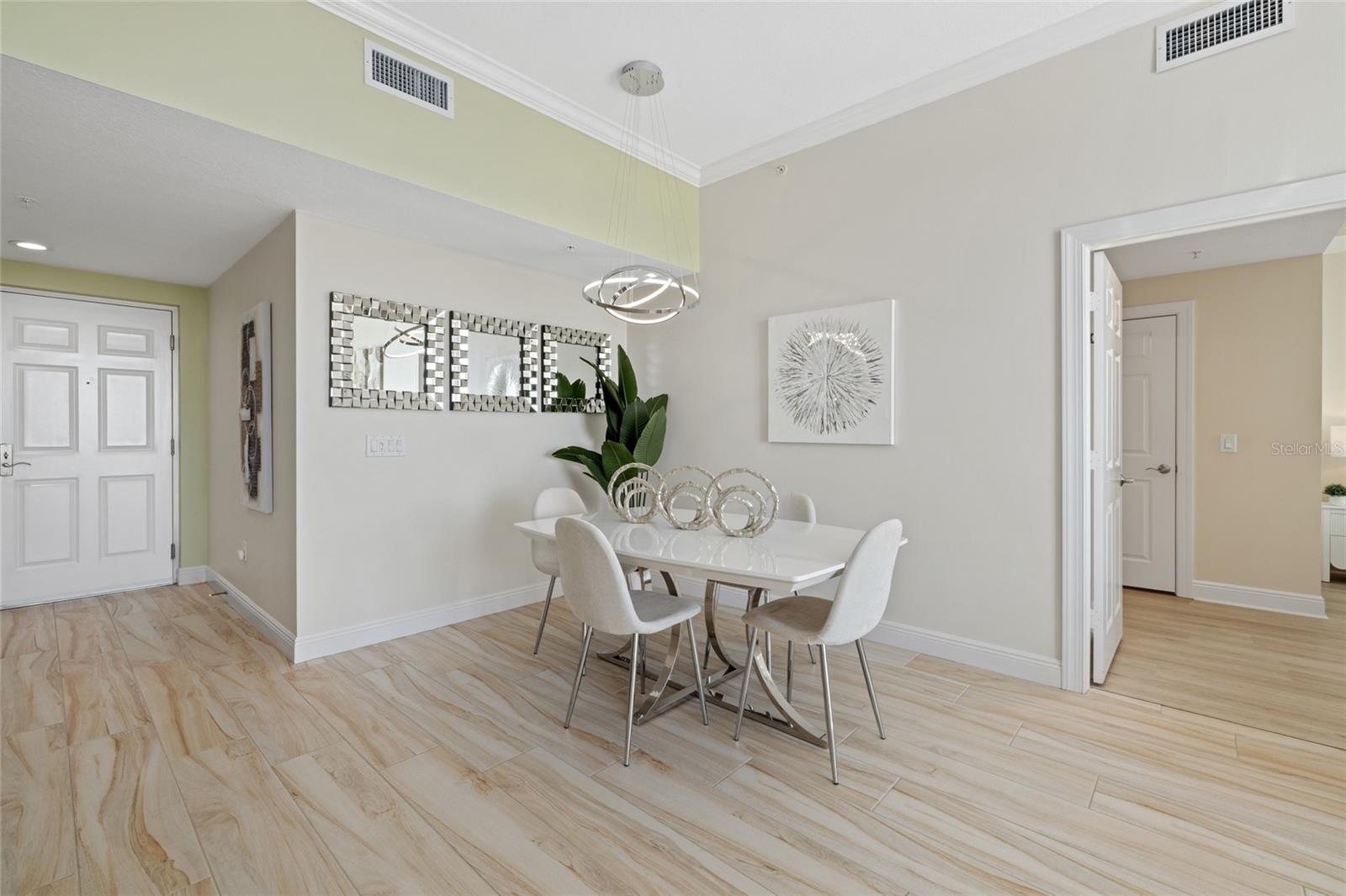 Image 8 of 79 For 800 Tamiami Trail 1512