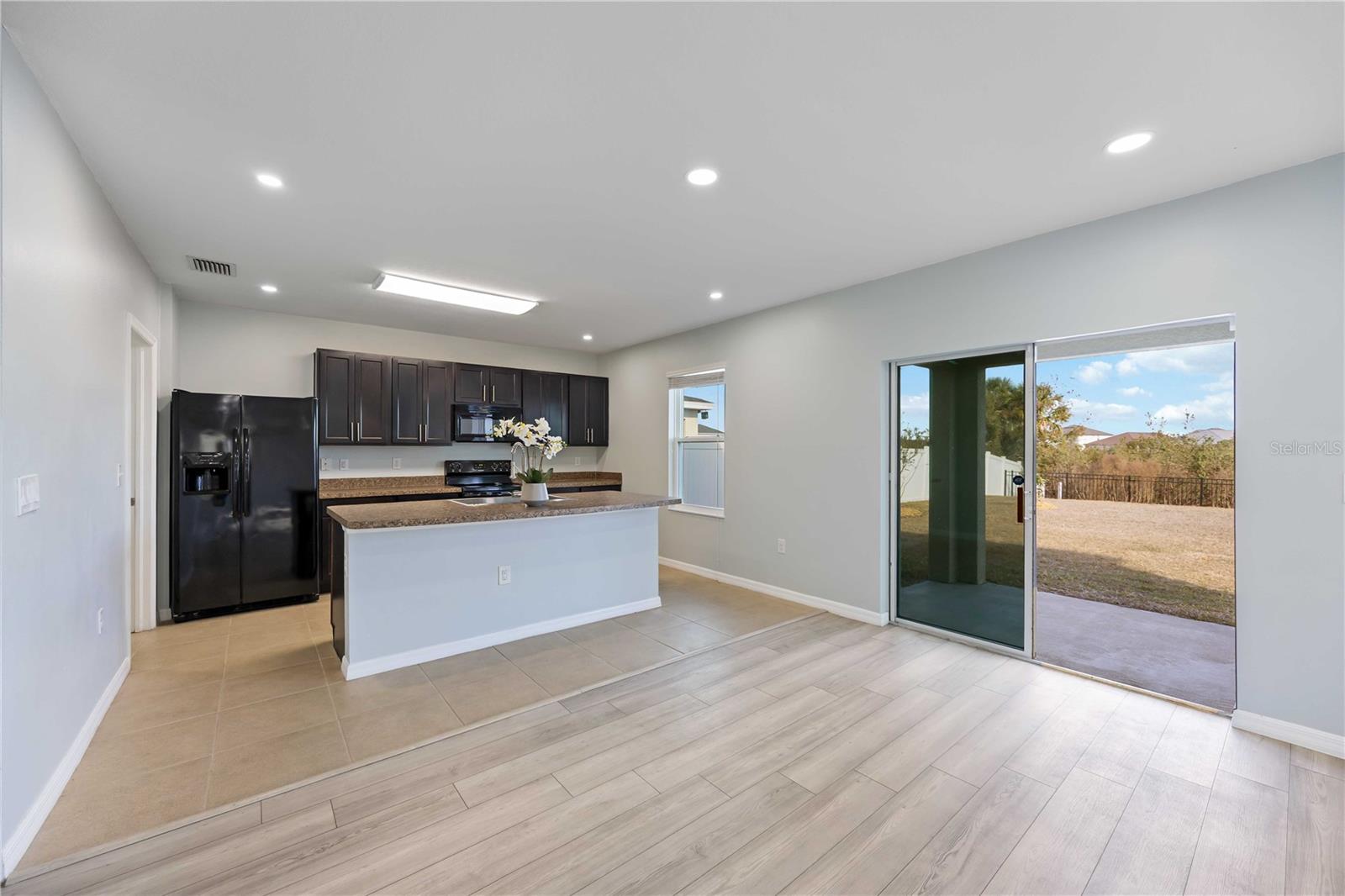 Image 10 of 61 For 415 Gris Sky Lane