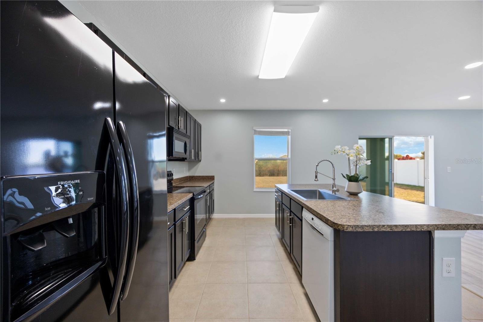 Image 13 of 61 For 415 Gris Sky Lane