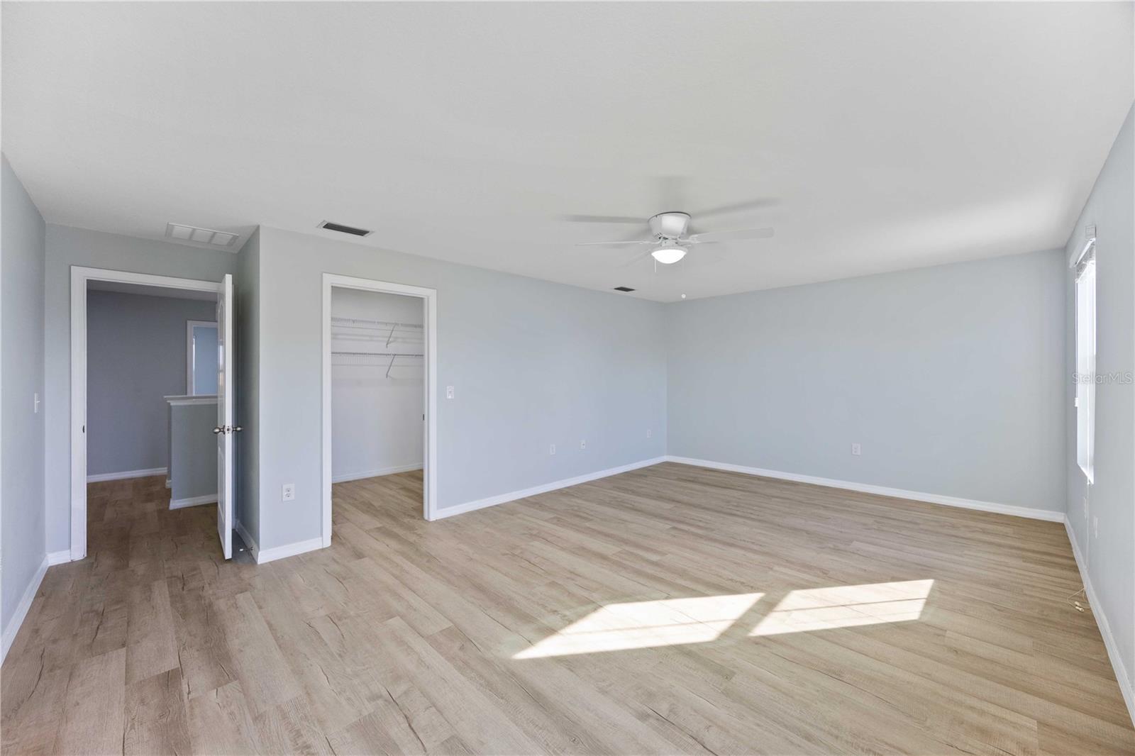 Image 27 of 61 For 415 Gris Sky Lane