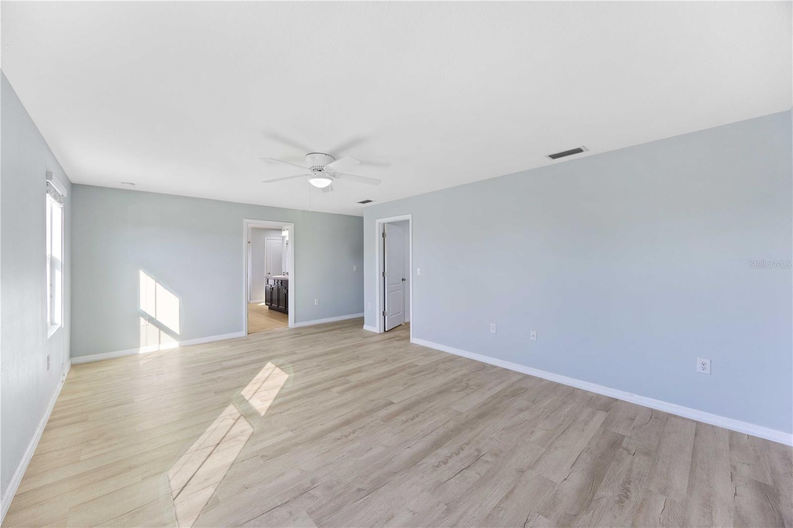 Image 28 of 61 For 415 Gris Sky Lane