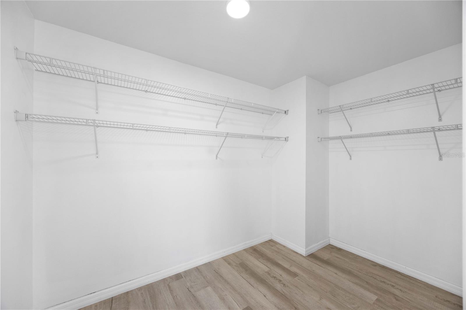 Image 30 of 61 For 415 Gris Sky Lane