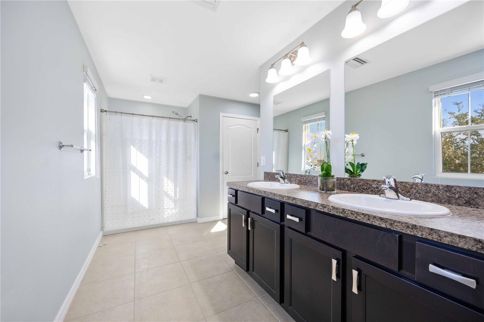 Image 31 of 61 For 415 Gris Sky Lane