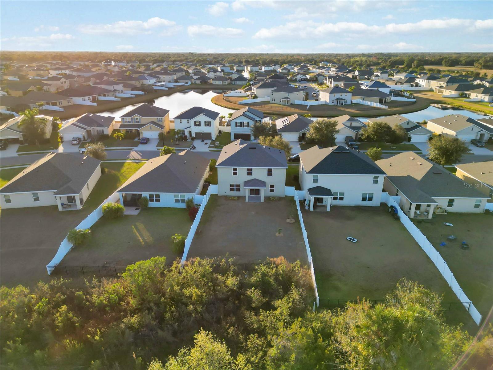 Image 48 of 61 For 415 Gris Sky Lane