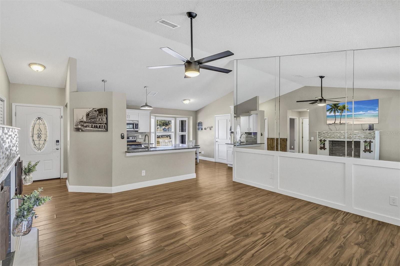 Image 10 of 46 For 6109 61st Court E