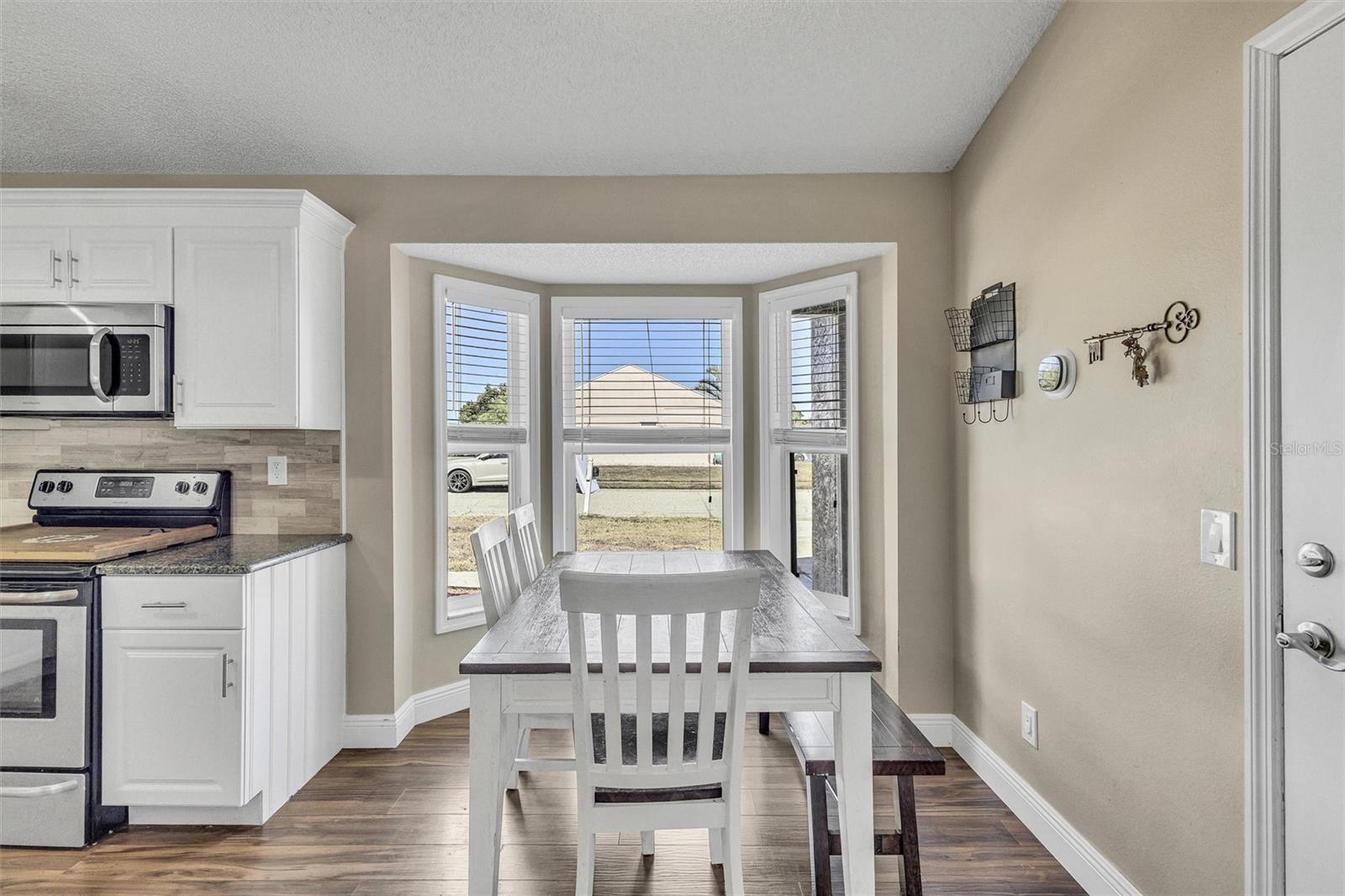 Image 11 of 46 For 6109 61st Court E