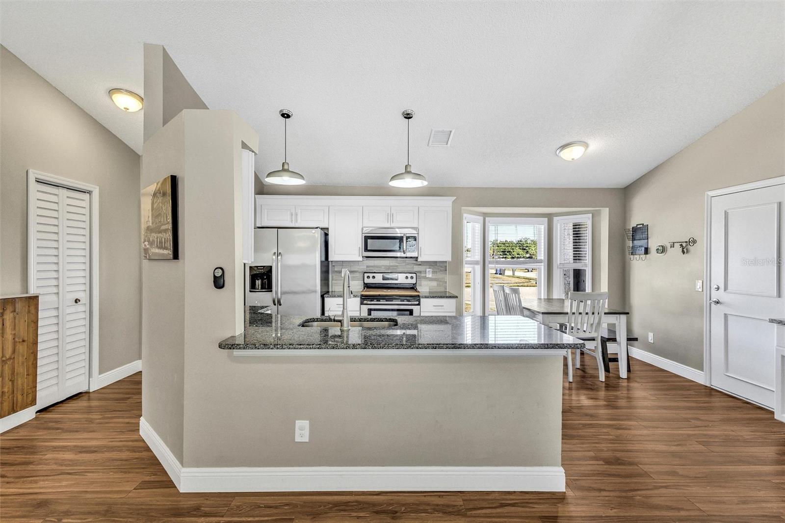 Image 18 of 46 For 6109 61st Court E