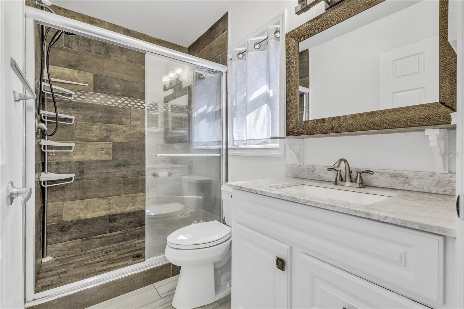 Image 22 of 46 For 6109 61st Court E