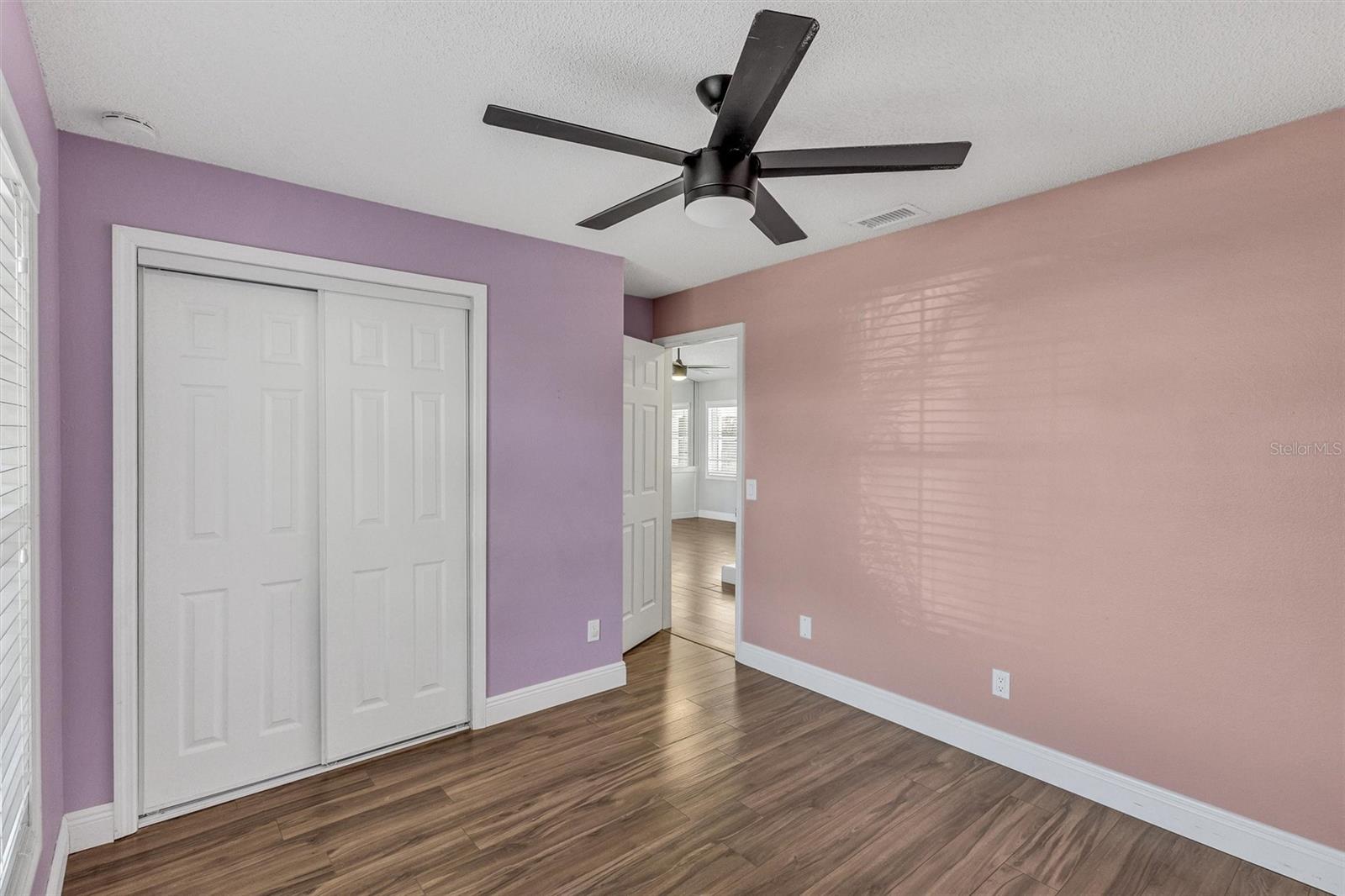 Image 26 of 46 For 6109 61st Court E