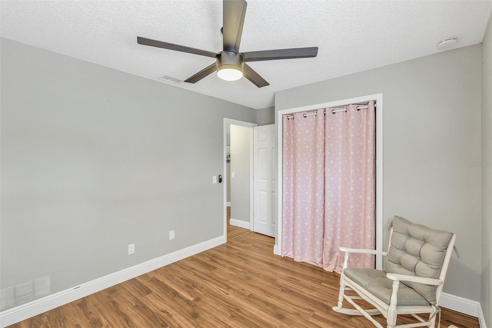 Image 31 of 46 For 6109 61st Court E