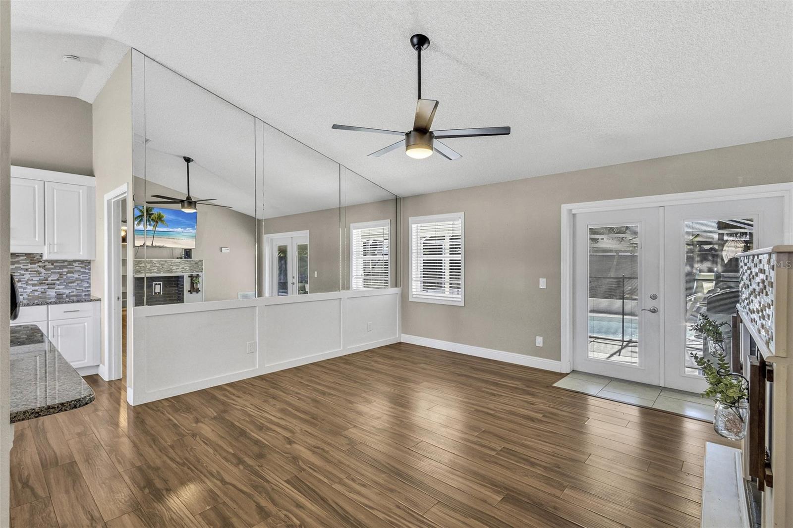 Image 8 of 46 For 6109 61st Court E