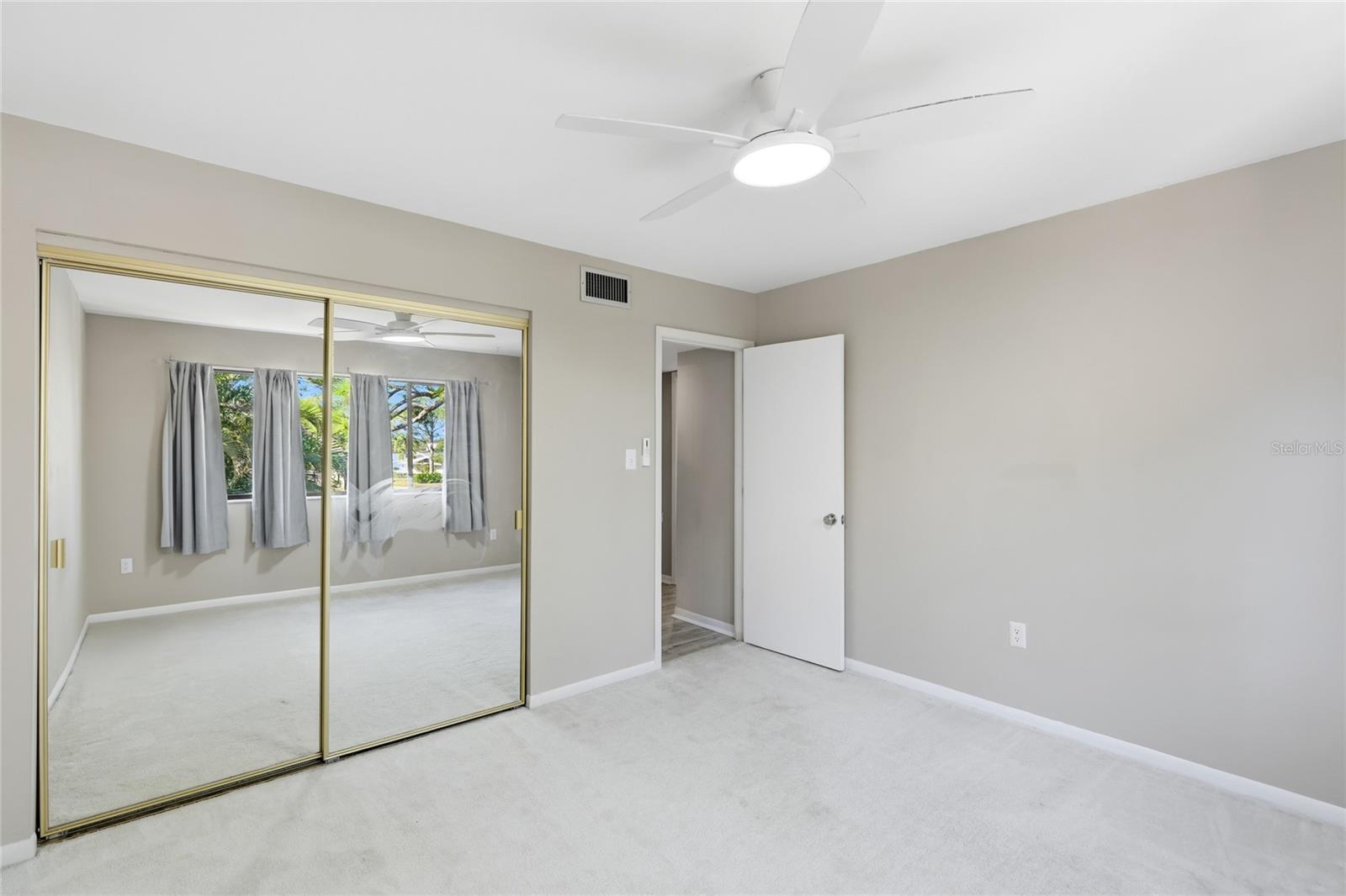 Image 20 of 58 For 5207 Myrtle Wood  4