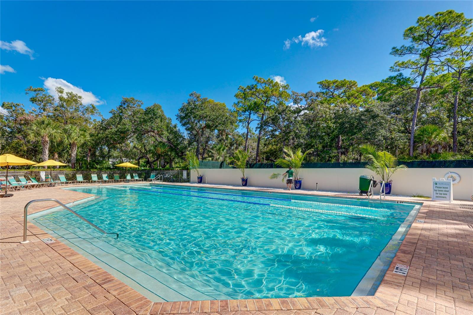 Image 44 of 58 For 5207 Myrtle Wood  4