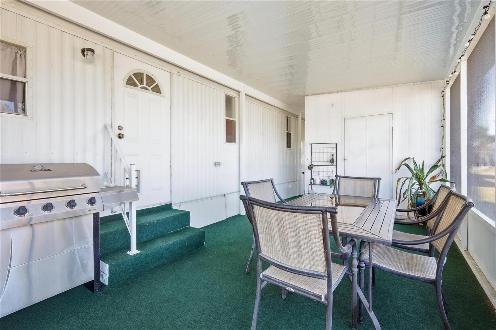 Image 19 of 34 For 6710 36th Avenue E 57